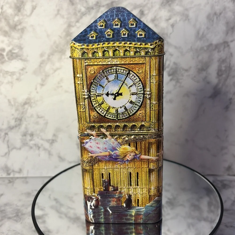Peter Pan embossed Tin bank - Picture 4 of 8